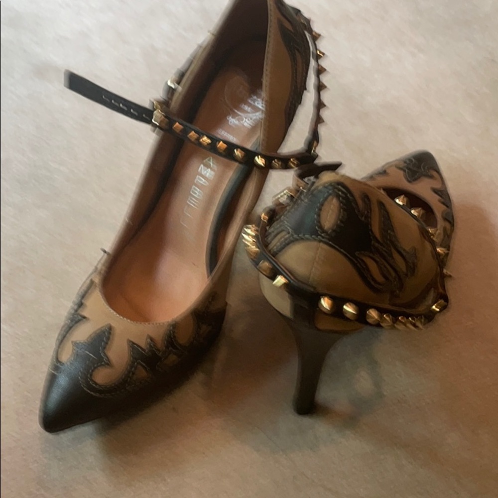 Shoes - Picture 3 of 3
